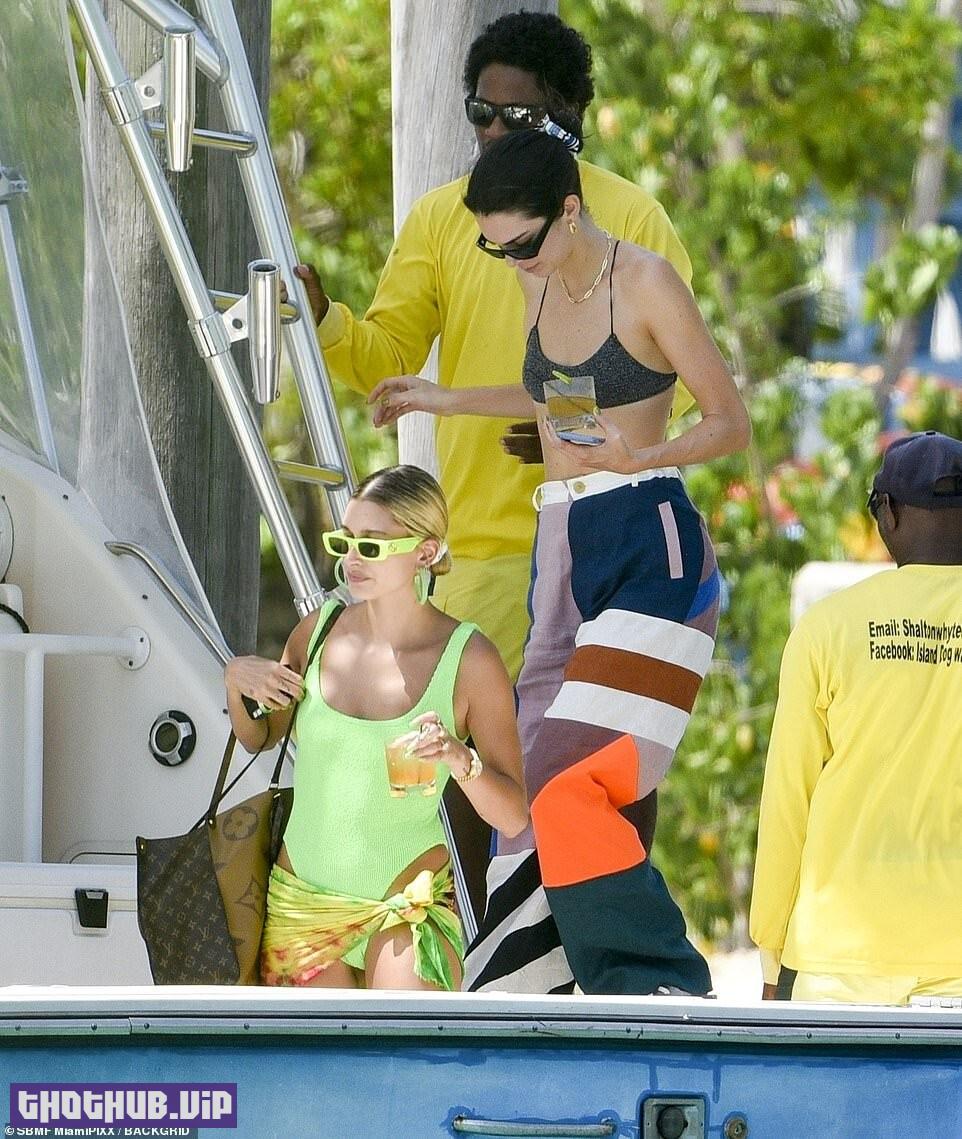 1668278933 897 Kendall Jenner And Hailey Bieber Sexy 21 Photos