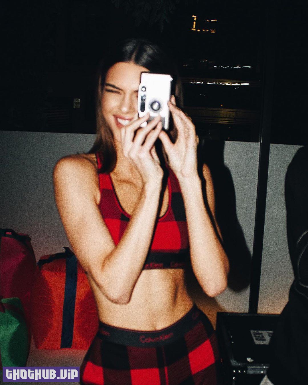 1668293774 671 Kendall Jenner Fappening Sexy 46 Photos