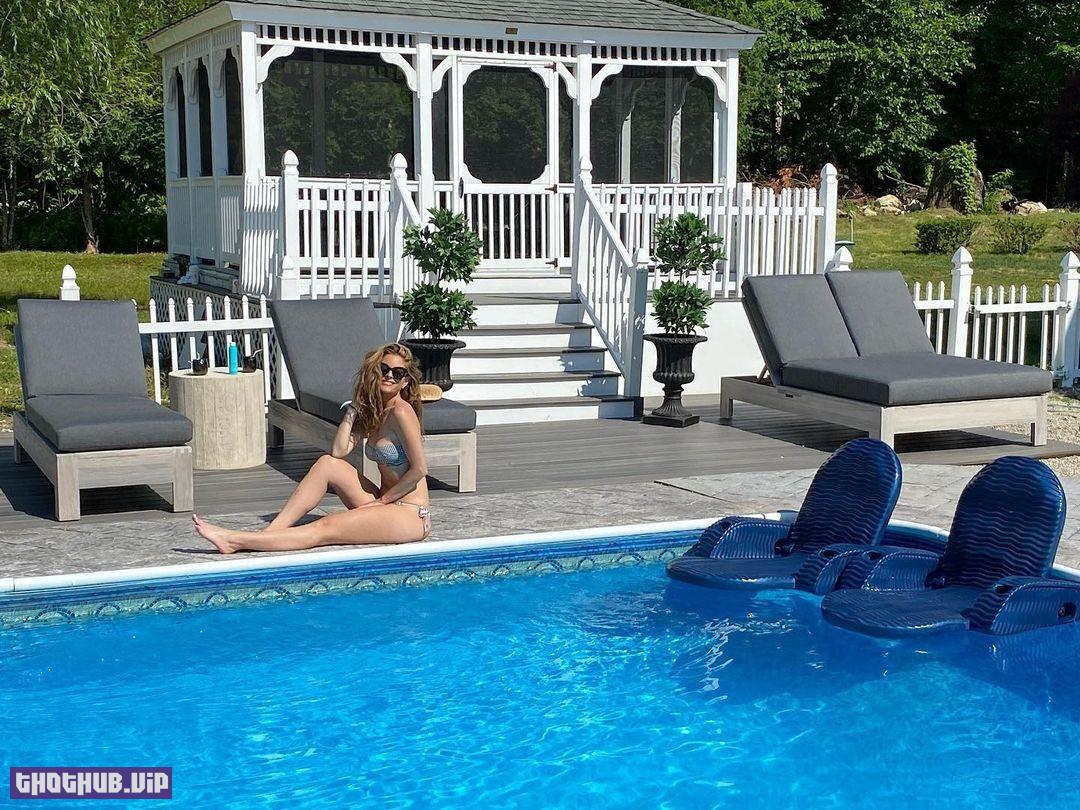 Maria Menounos By The Pool