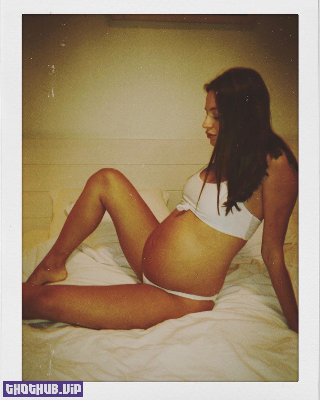 Barbara Cavazotti Sexy During Pregnancy