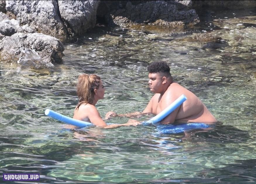 1672490968 575 Katie Price Topless With Her Son 11 Photos Video