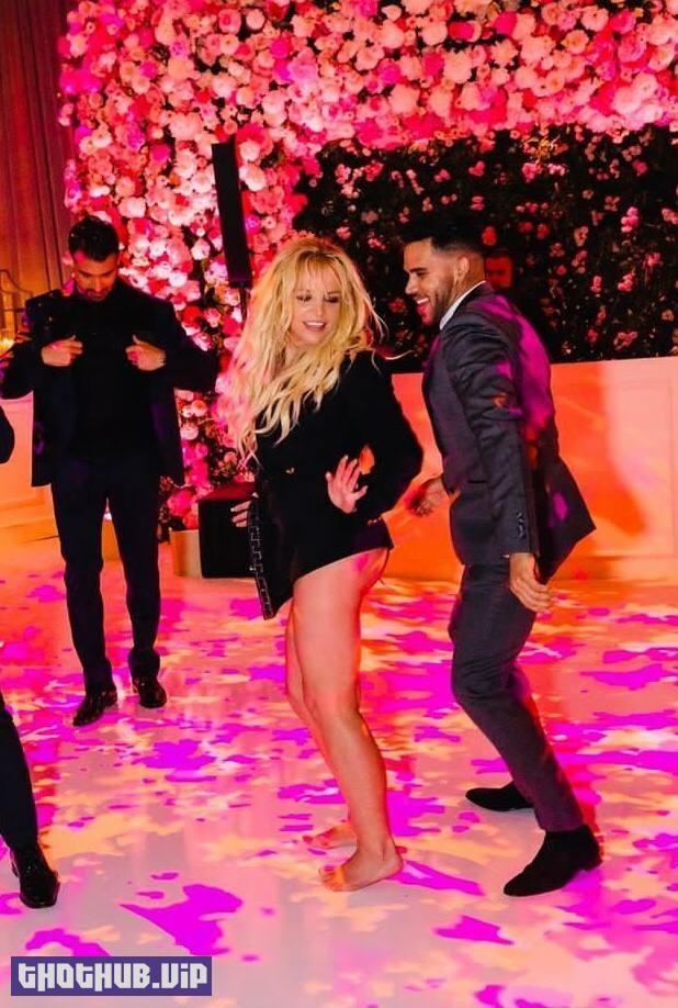 Britney Spears Upskirt At Her Wedding