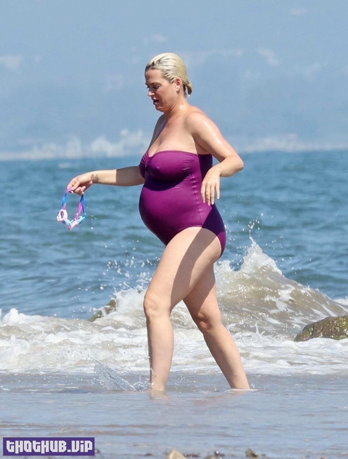 Katy Perry Pregnant in Bikini