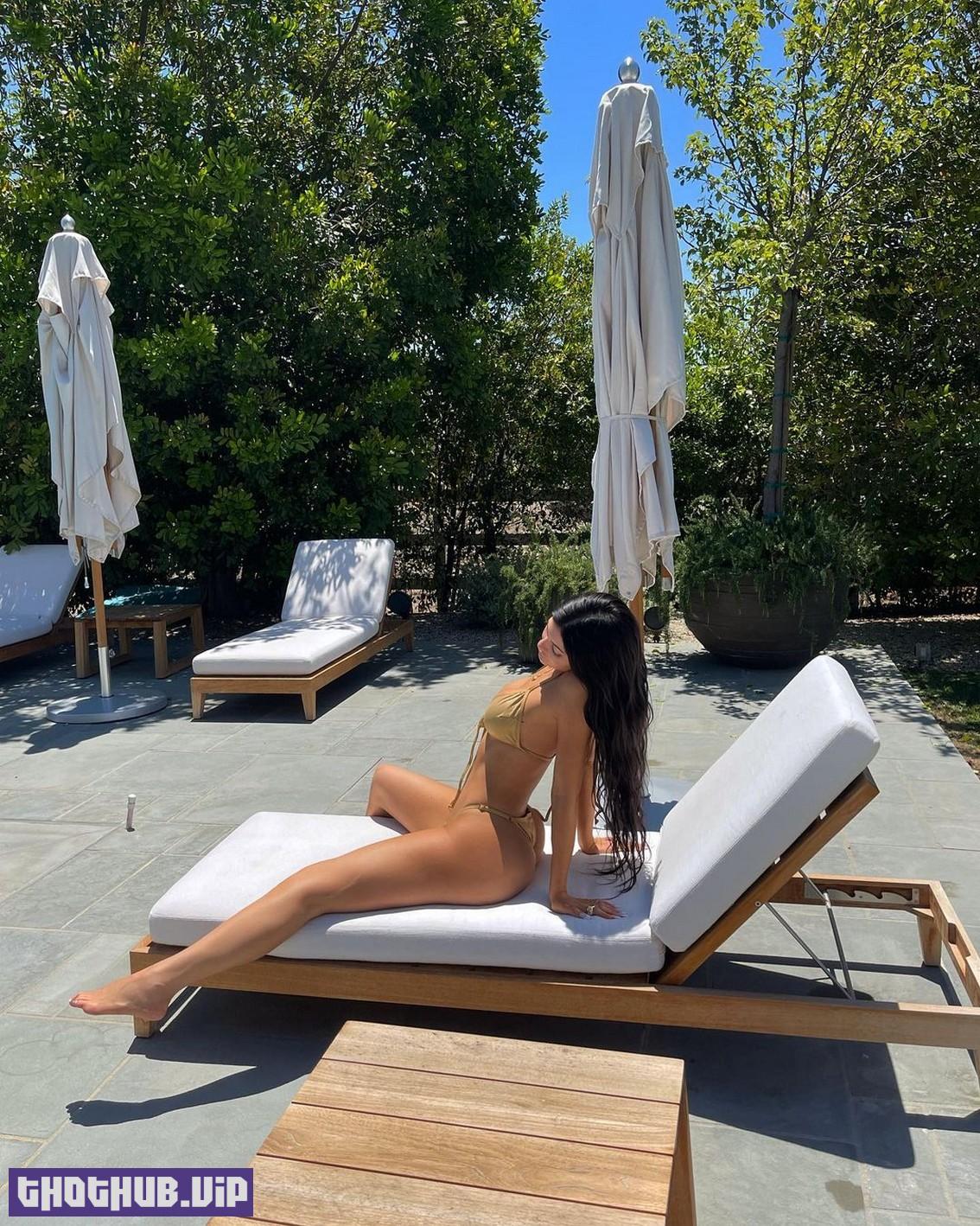 Kylie Jenner Bare Foot