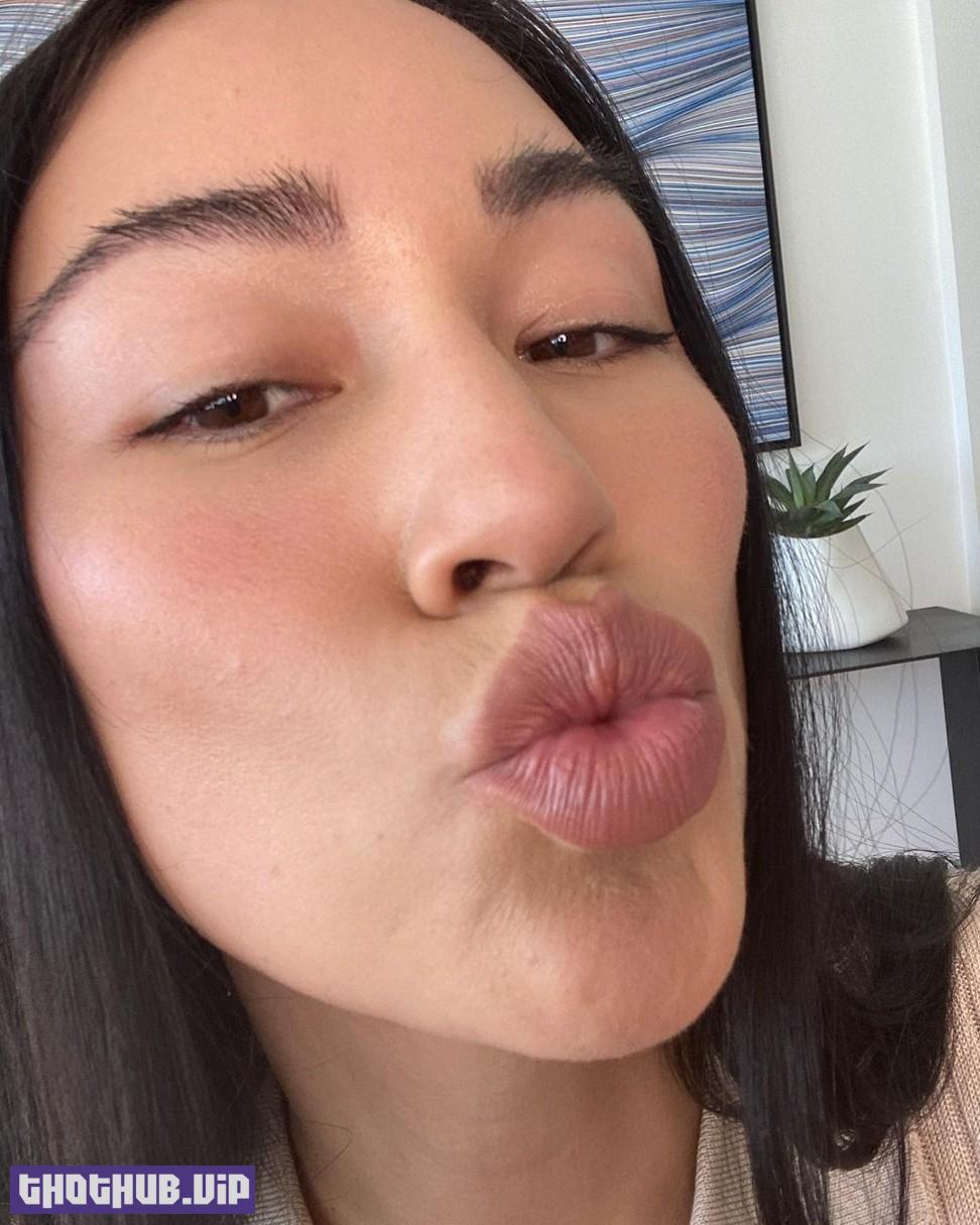 Stephanie Sheppard Lips On Selfie