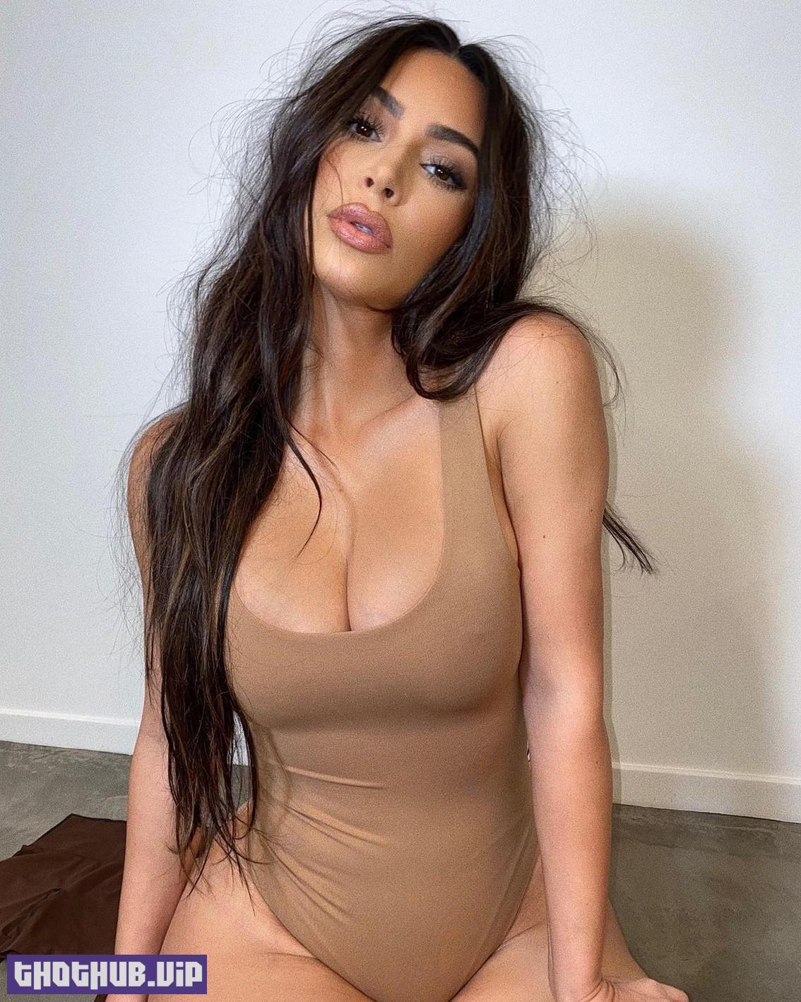 Kim Kardashian Sexy In Skims