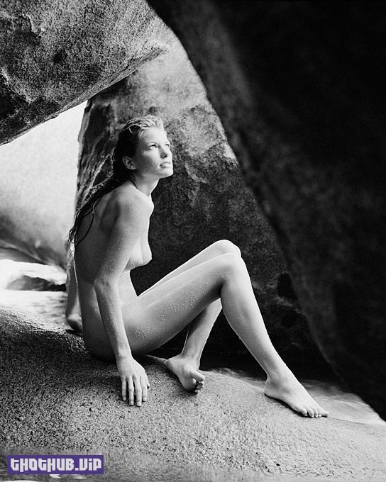 Marisa-Miller-Nude-Fappening-14