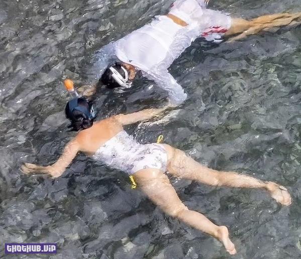 1683988142 831 Katy Perry Swimsuit In Positano 9 Photos