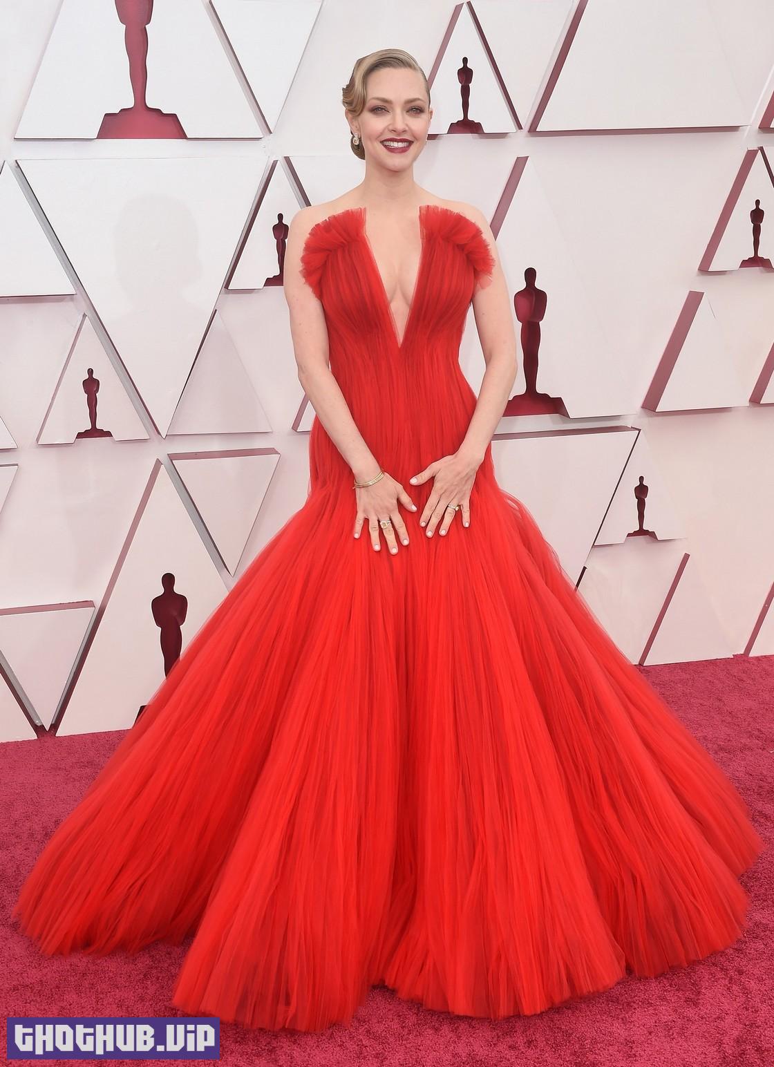 1684335932 280 Amanda Seyfried Sexy At Academy Awards 15 Photos And Video