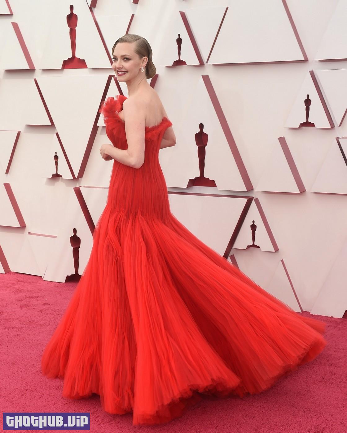 1684335976 158 Amanda Seyfried Sexy At Academy Awards 15 Photos And Video