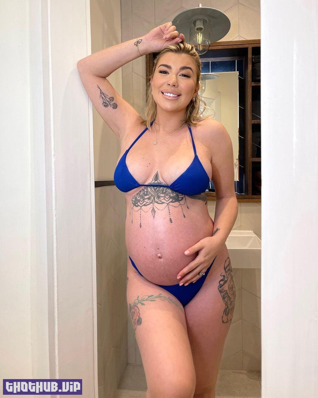 Olivia Bowen Sexy Pregnant