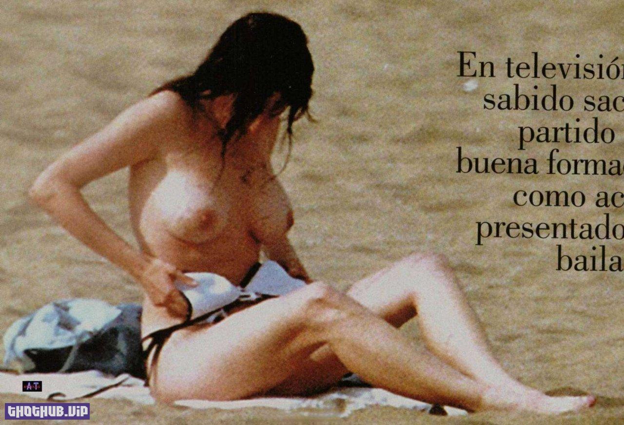 Beatriz-Rico-Topless-04