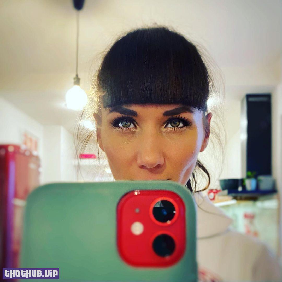 Sandra Novakova Leaked Selfie