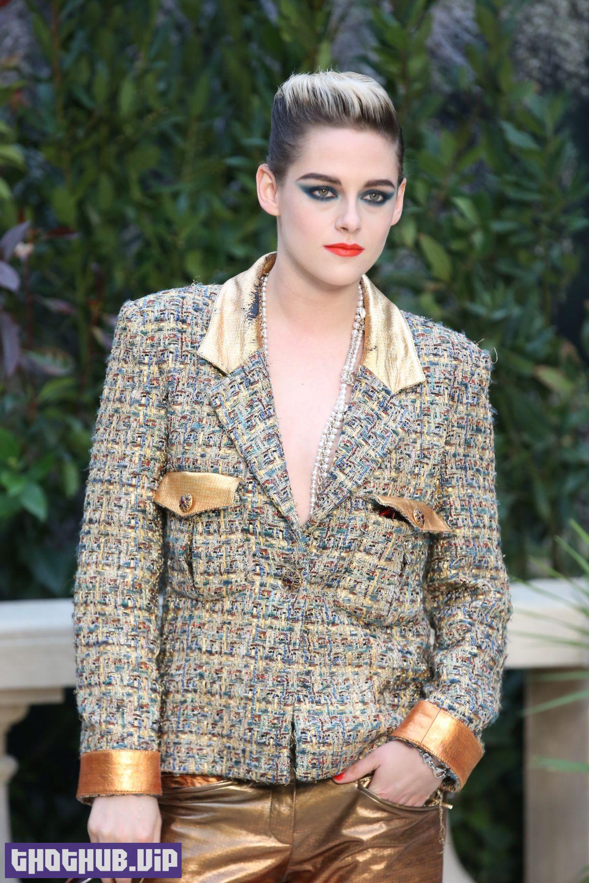 1687364806 269 Kristen Stewart Sexy or Not on Chanel Couture 26 Photos