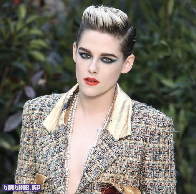 1687364869 533 Kristen Stewart Sexy or Not on Chanel Couture 26 Photos
