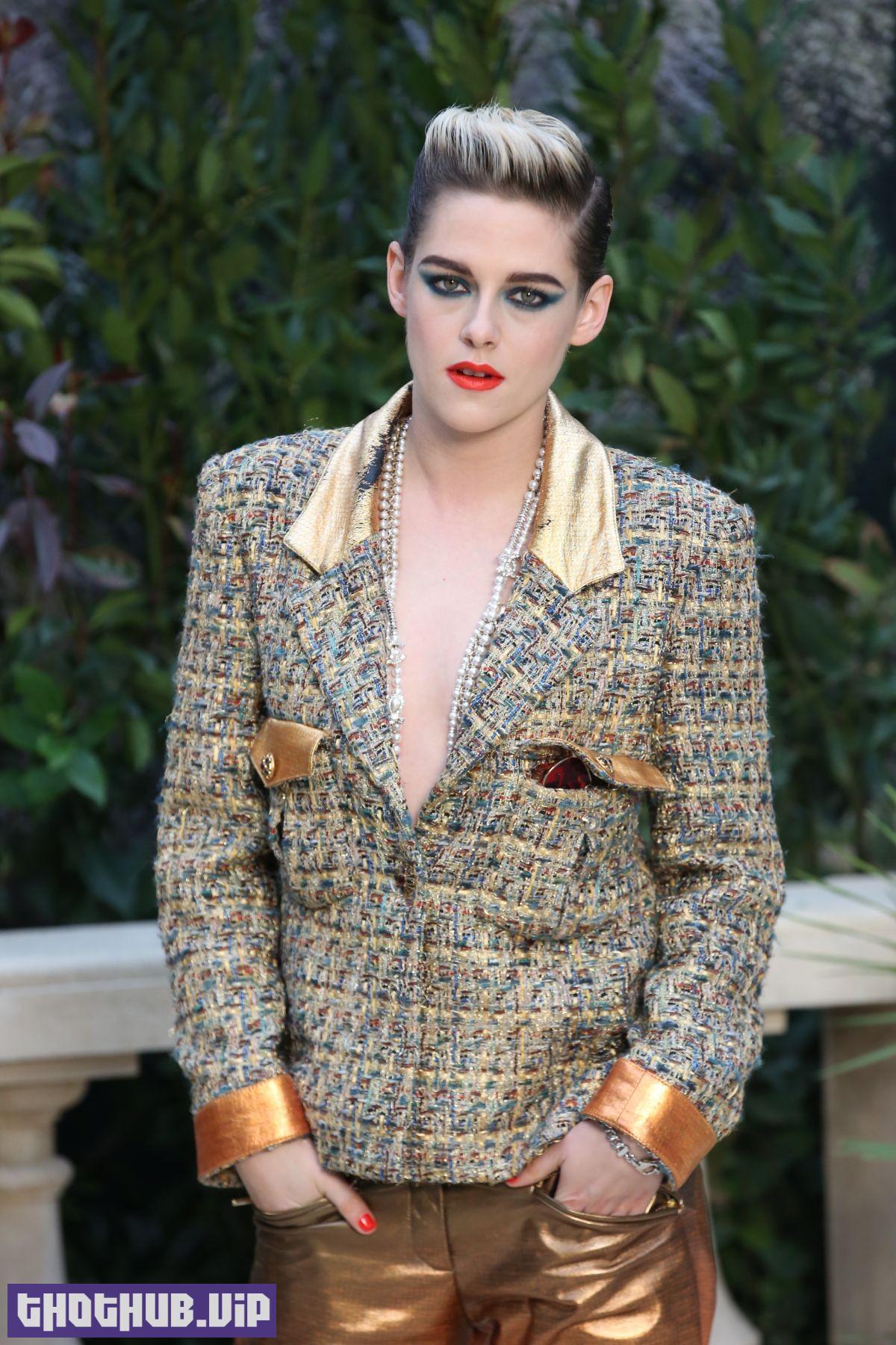 1687364880 308 Kristen Stewart Sexy or Not on Chanel Couture 26 Photos