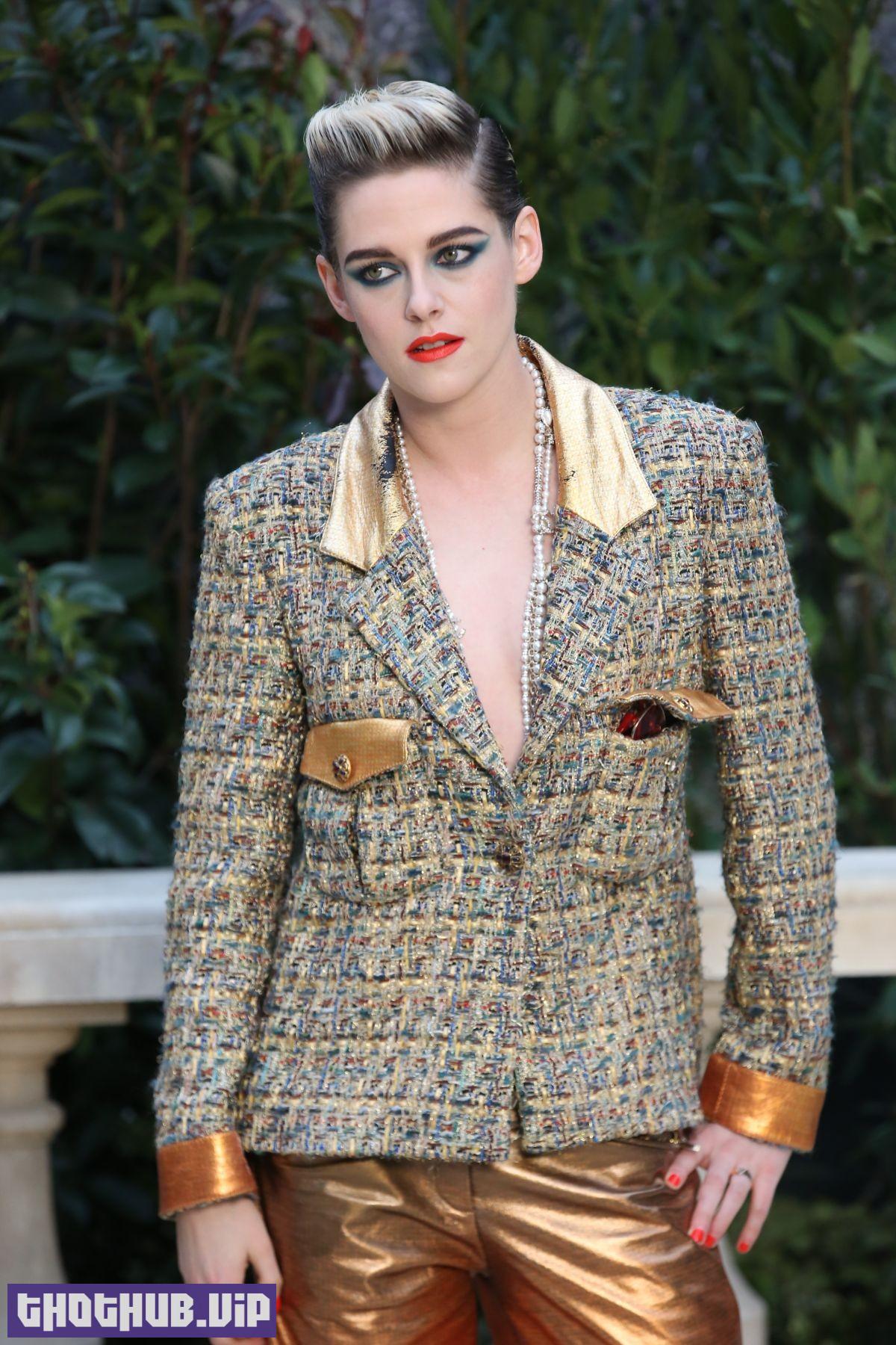 1687364884 840 Kristen Stewart Sexy or Not on Chanel Couture 26 Photos
