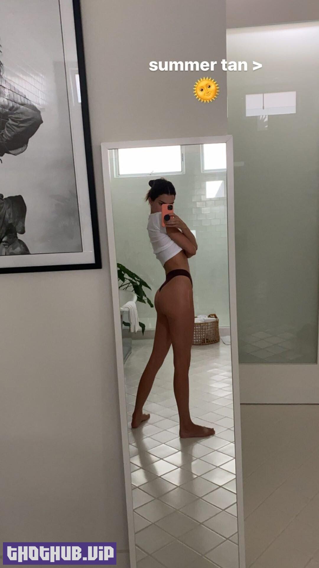 1688115292 556 Kendall Jenner Flawless Body In Tiny Bikini 9 Photos