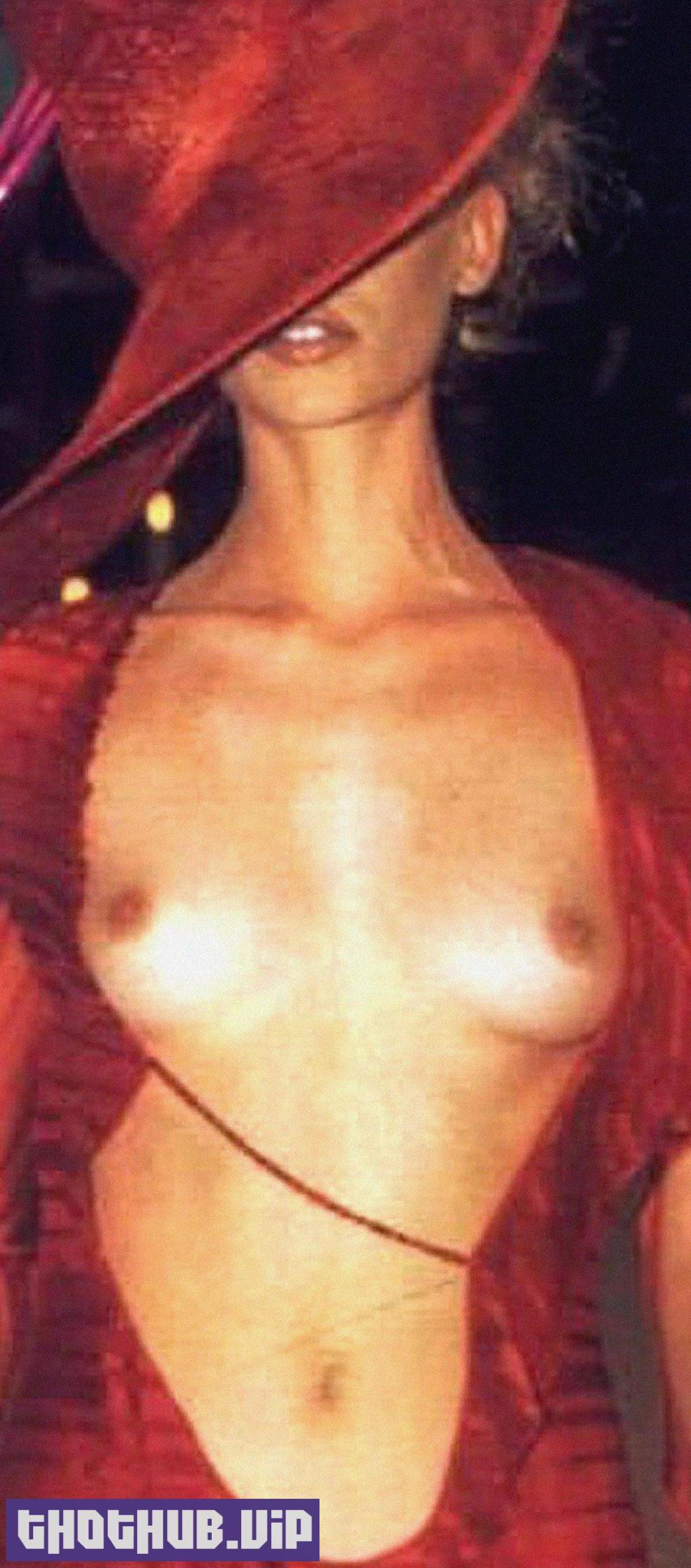 Kylie Minogue Topless