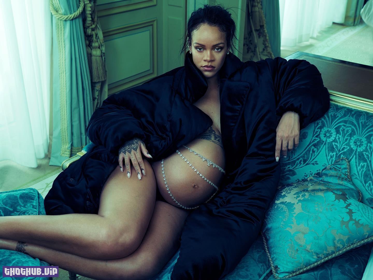 Rihanna Naked And Pregnant (5 Photos And Video) On Thothub