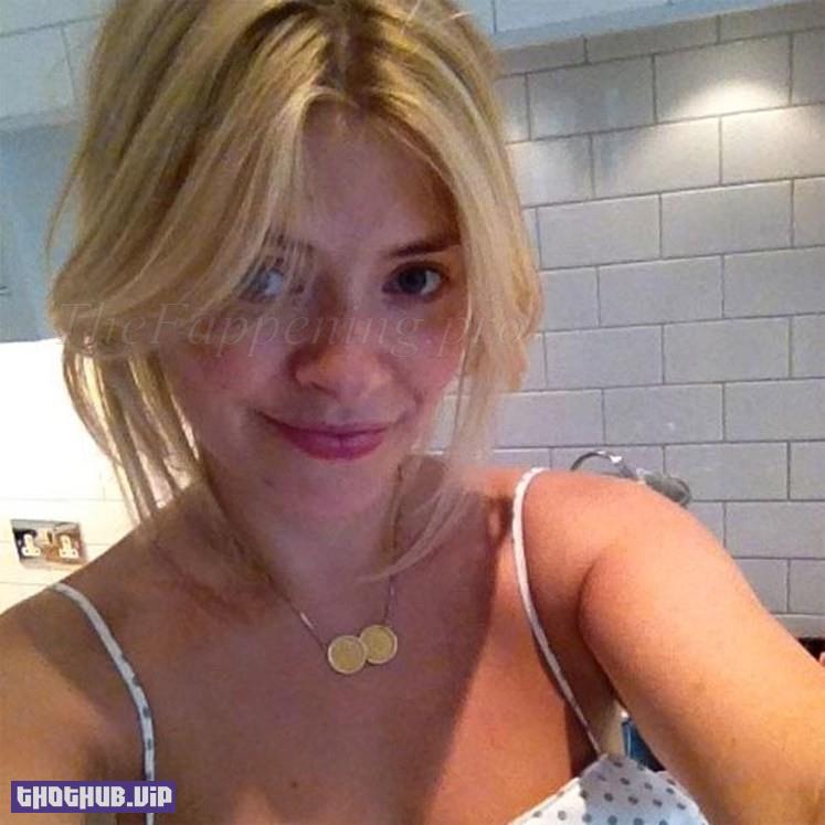 1688272724 826 Holly Willoughby Nude Leaked 10 Photos