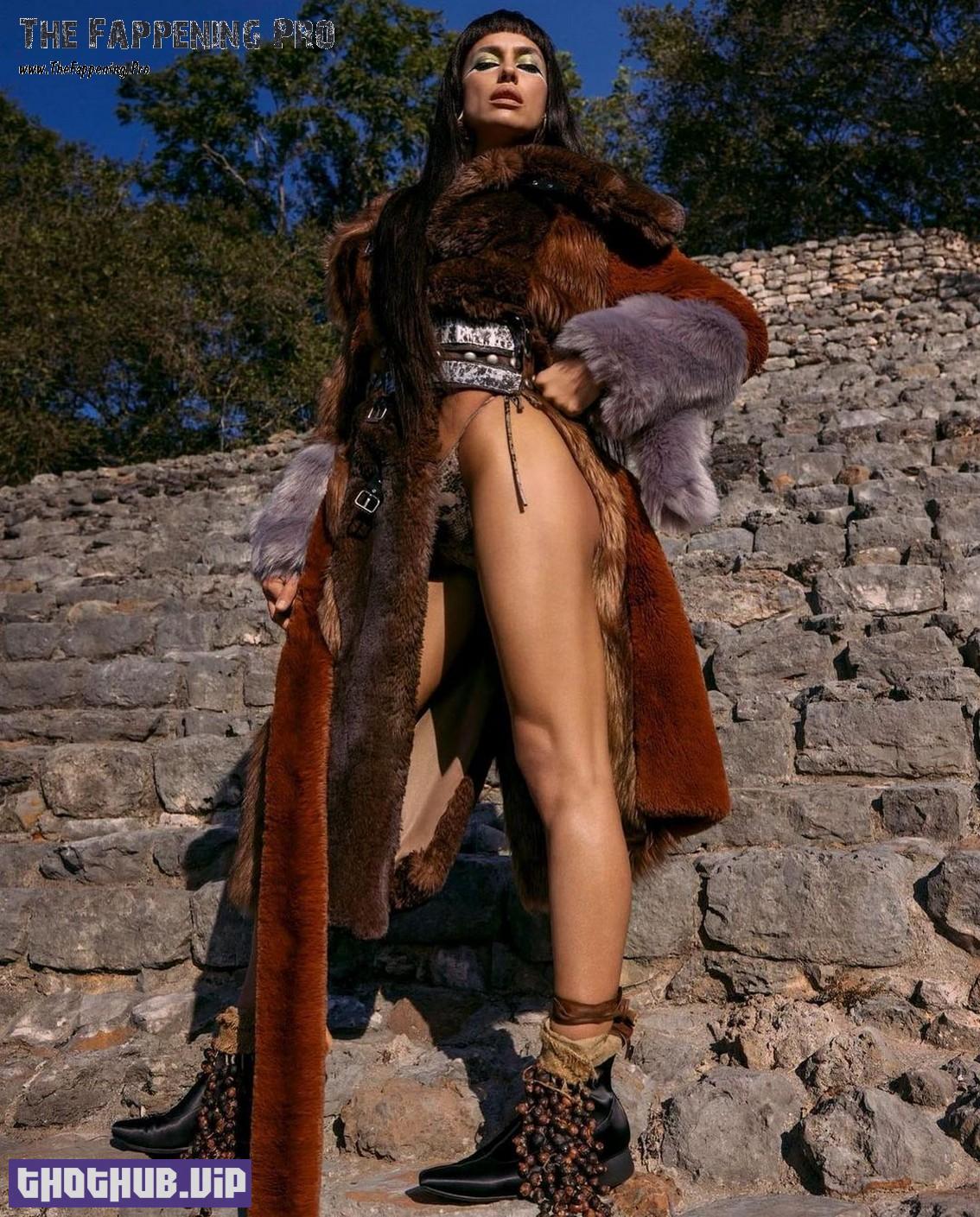 Irina Shayk Sexy Legs