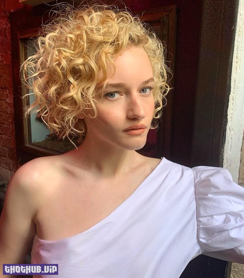 1689180653 22 Emmy Winner Julia Garner Nude And Sexy 60 Photos And