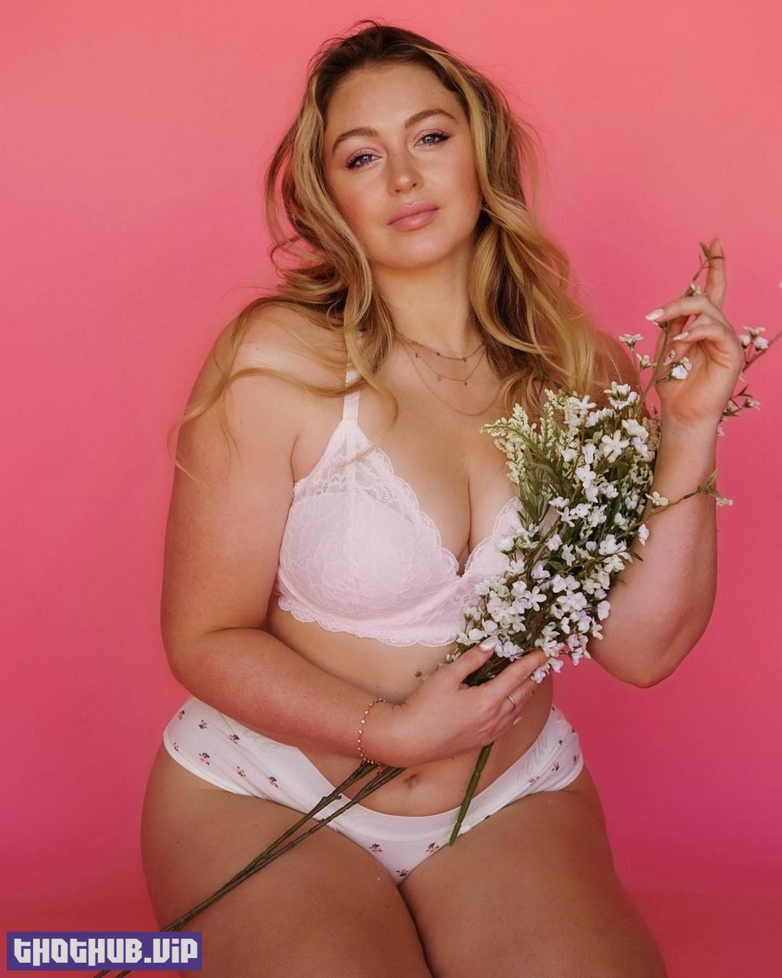 1689572644 884 Iskra Lawrence Hot 13 Photos And Videos