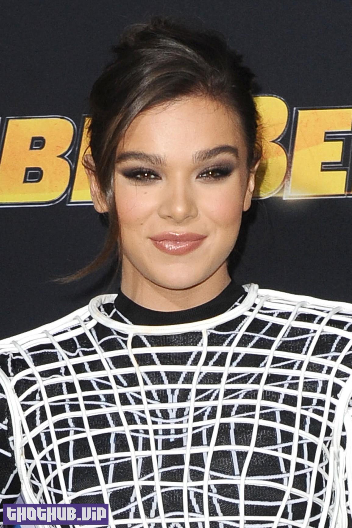 1691796385 629 Hailee Steinfeld Sexy Fappening Legs 103 Photos