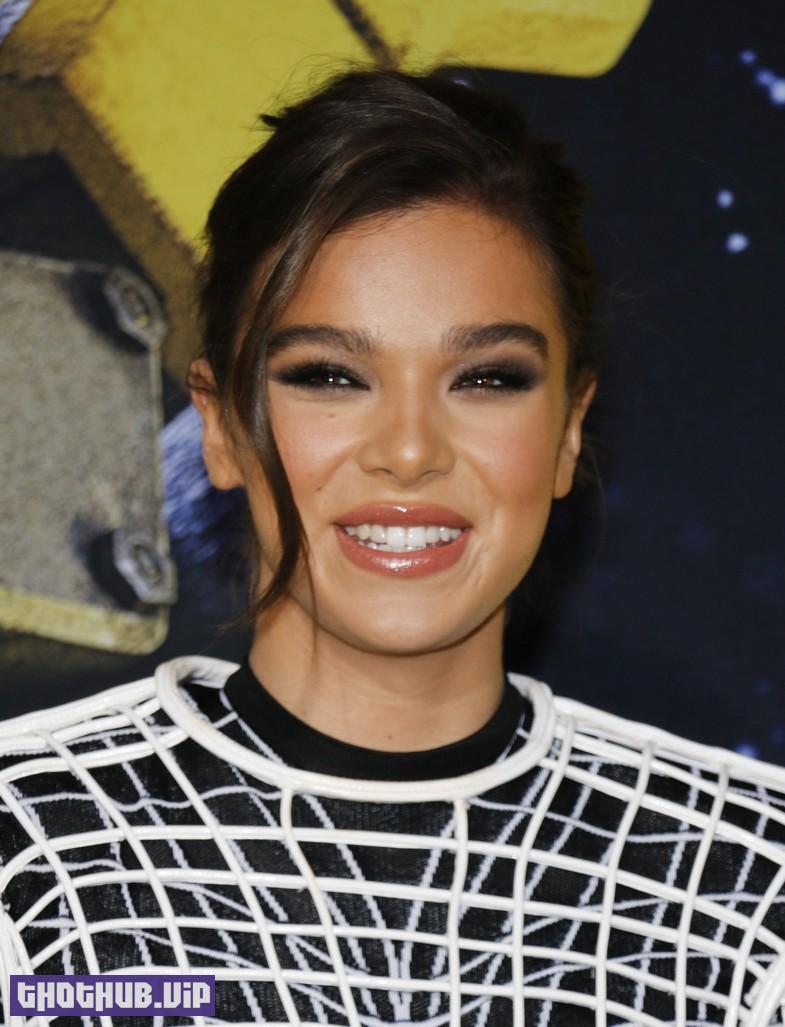 1691796521 868 Hailee Steinfeld Sexy Fappening Legs 103 Photos