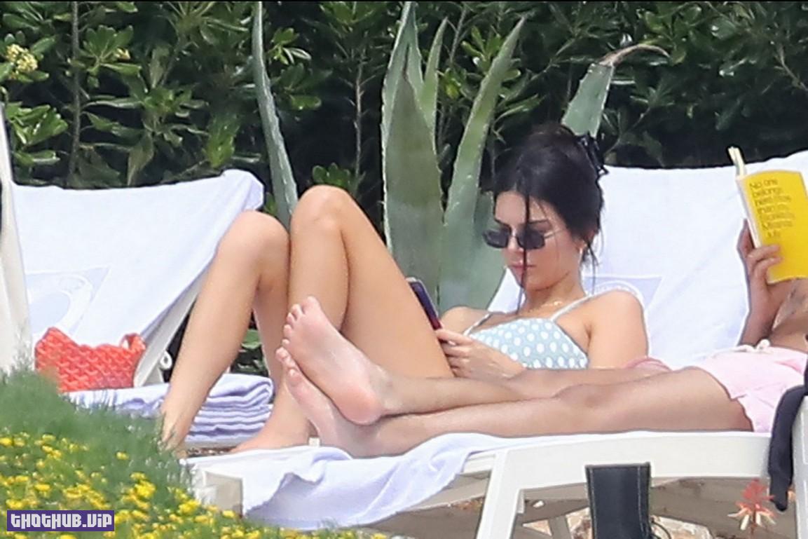 Kendall Jenner Fappening Bikini 