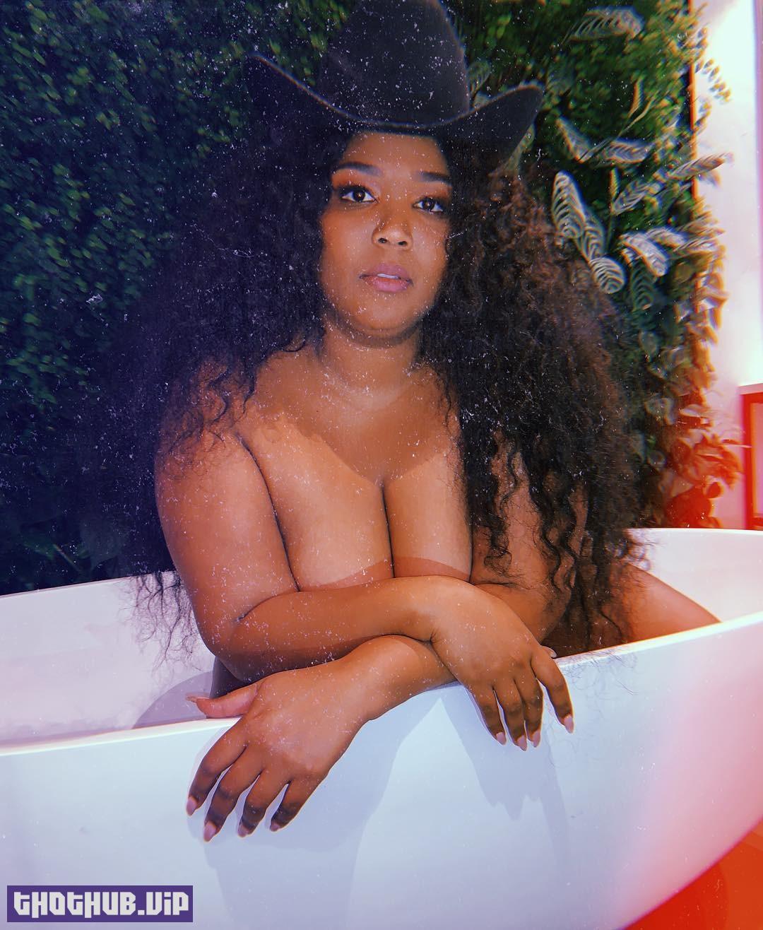 Lizzo Naked In Bath