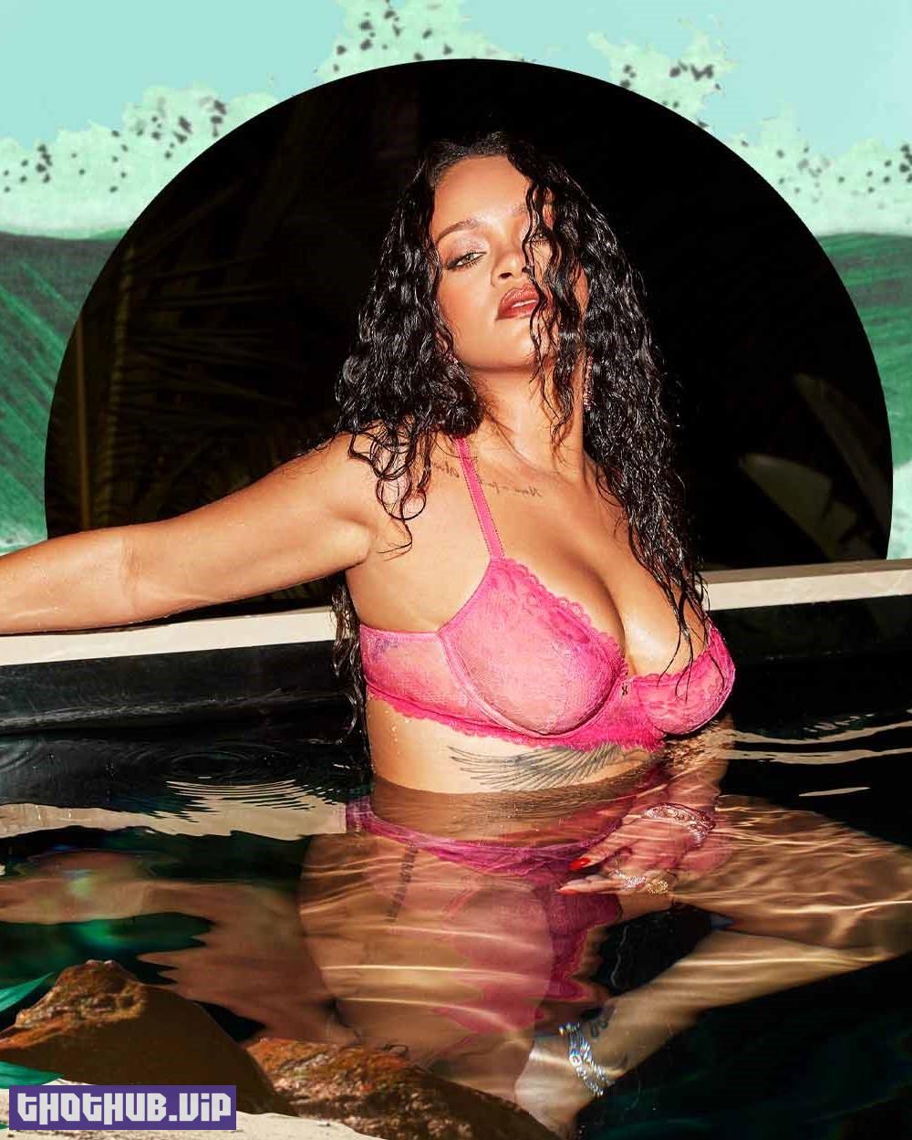 1694404257 955 Rihanna Vs Plus Size Girl In Savage X Fenty 25