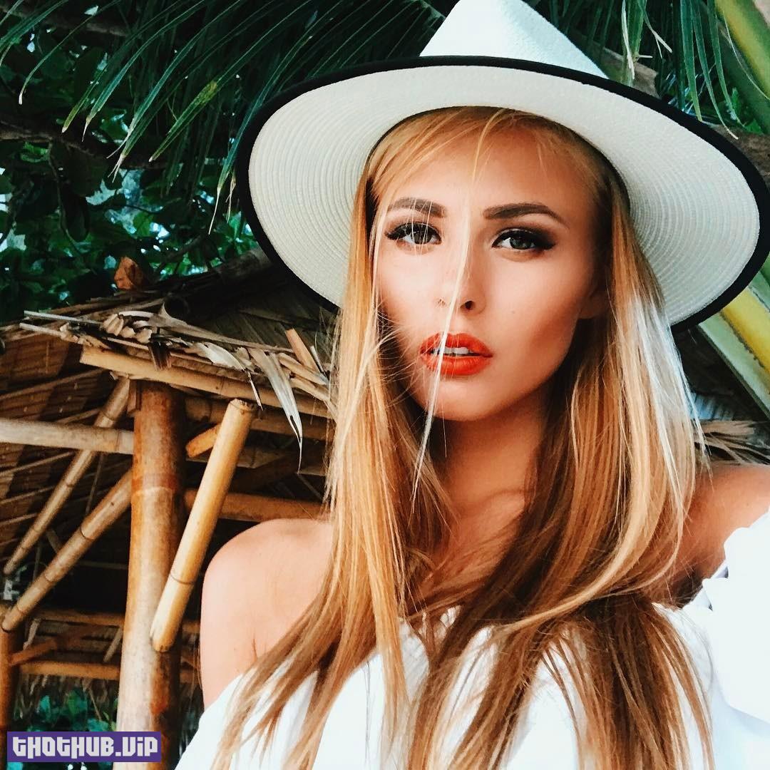 Anastasia-Smirnova-Nude-Instagramshitcy-32
