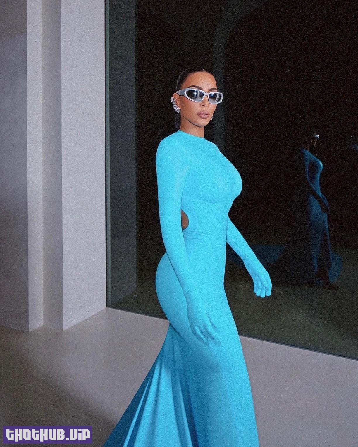 Kim Kardashian In Tight Dress