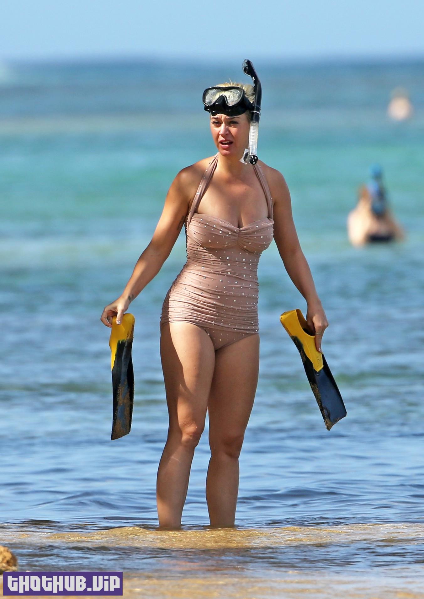 1697697940 552 Katy Perry Fappening Sexy in Hawaii 33 Photos