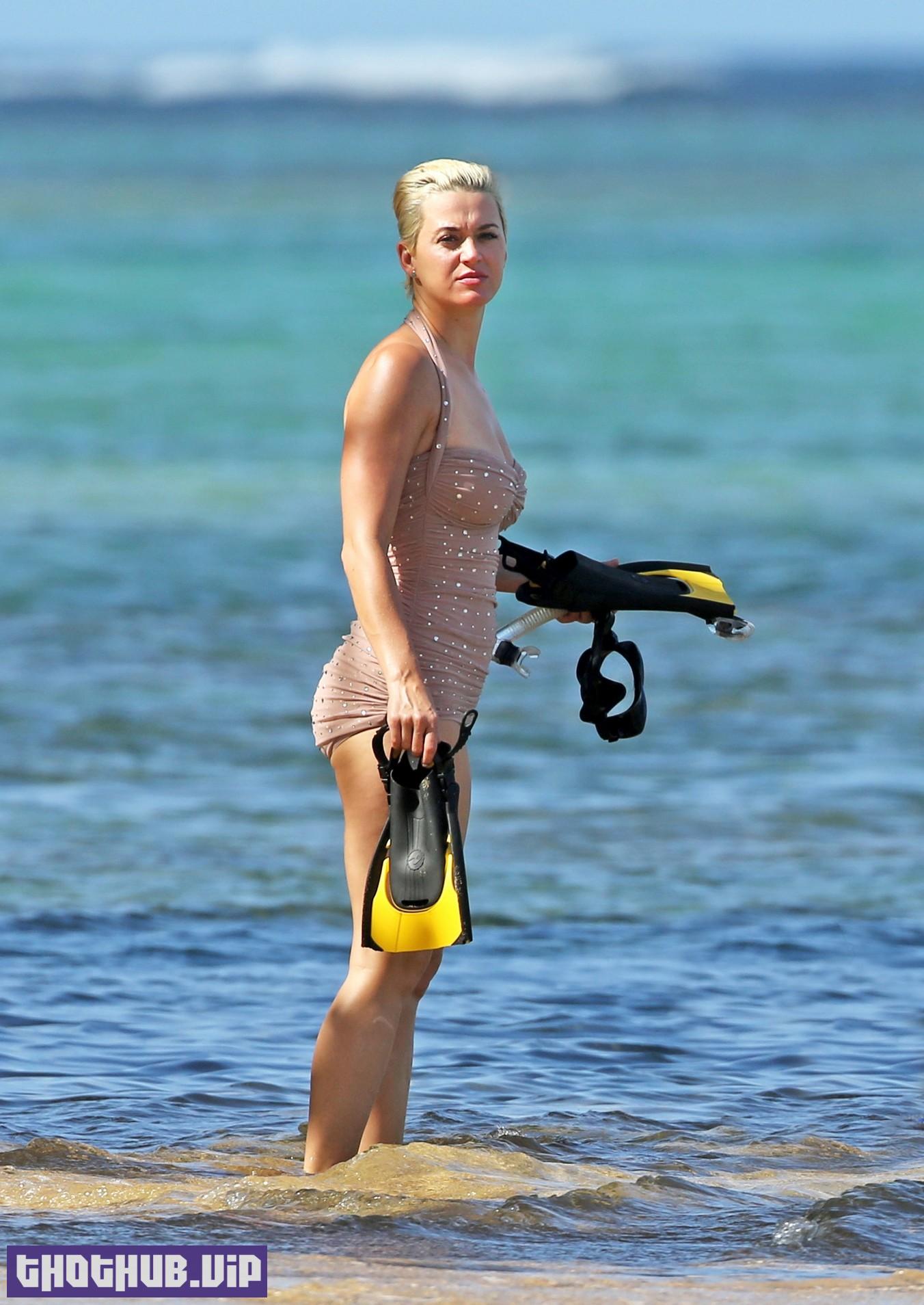 1697697978 976 Katy Perry Fappening Sexy in Hawaii 33 Photos
