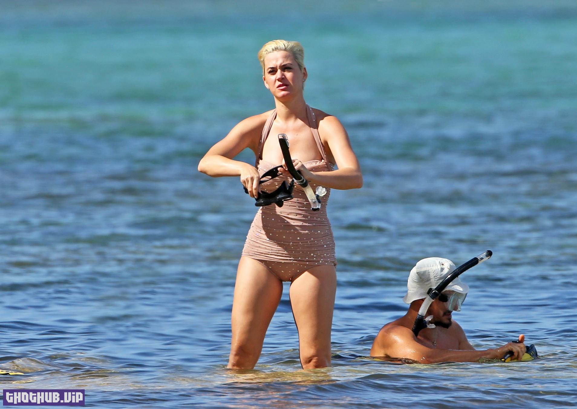 1697697979 491 Katy Perry Fappening Sexy in Hawaii 33 Photos