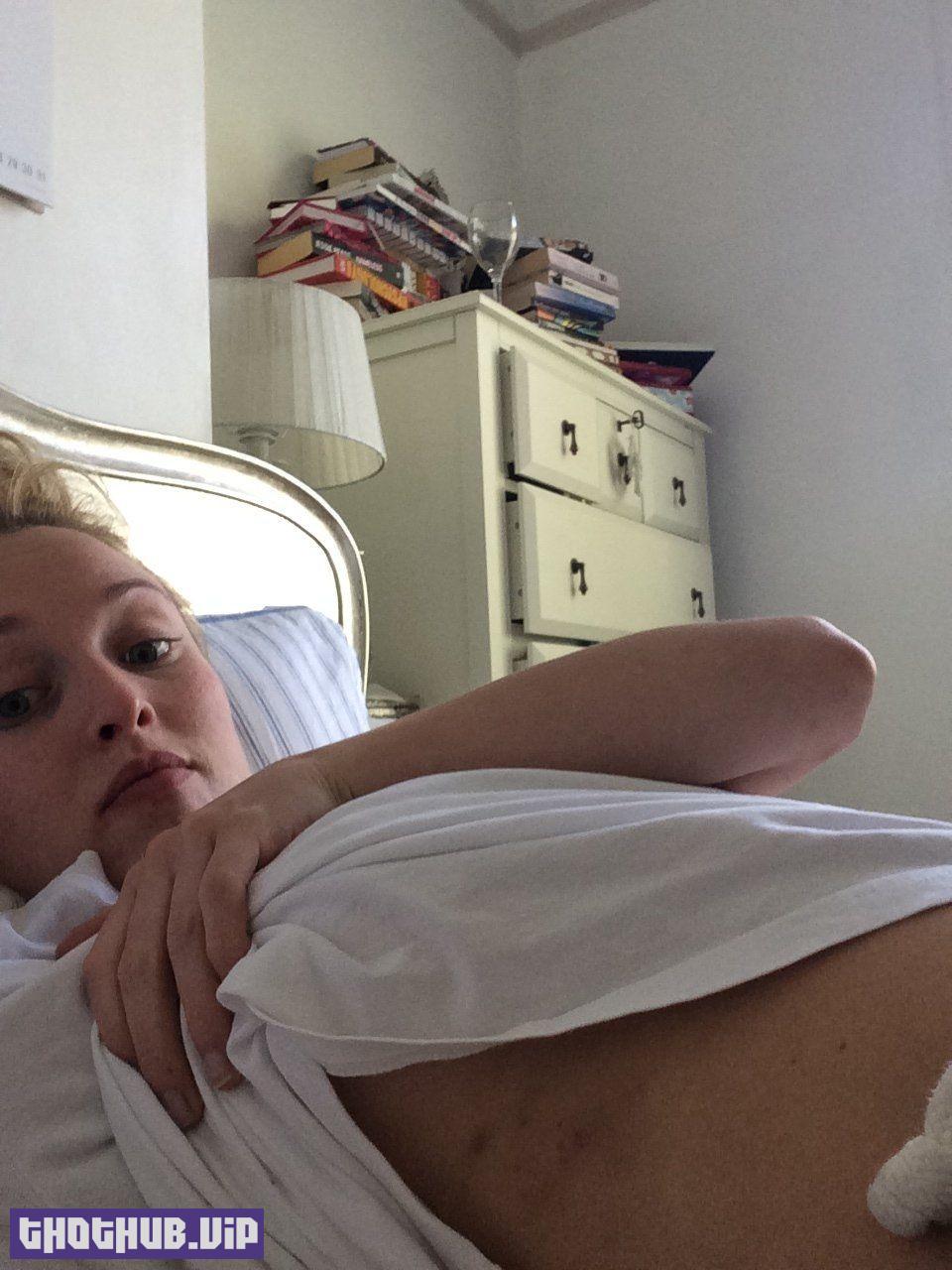 1698148501 509 Jorgie Porter The Fappening Nude 26 Leaked Photos