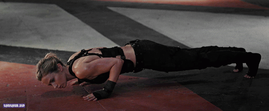 Emily Blunt In Leather From Edge Of Tomorrow GIF