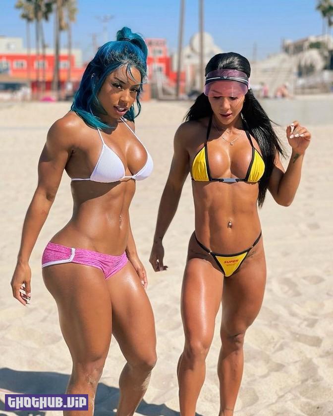 Qimmah Russo With Her Girlfriend