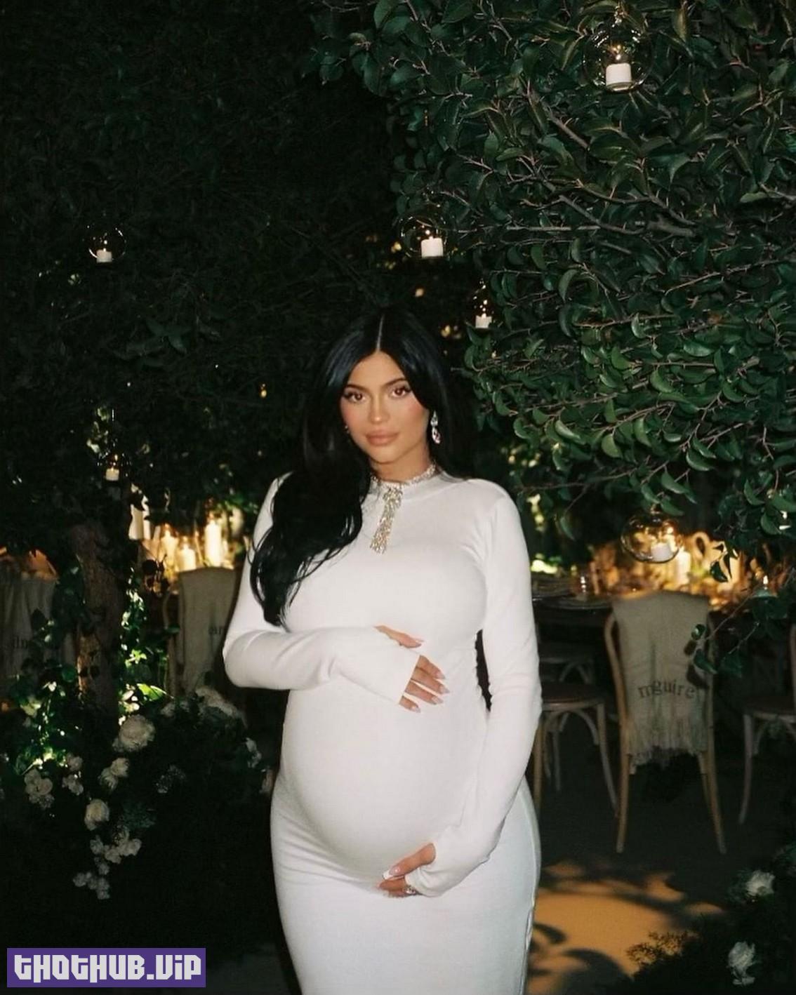 Kylie Jenner Pregnant 