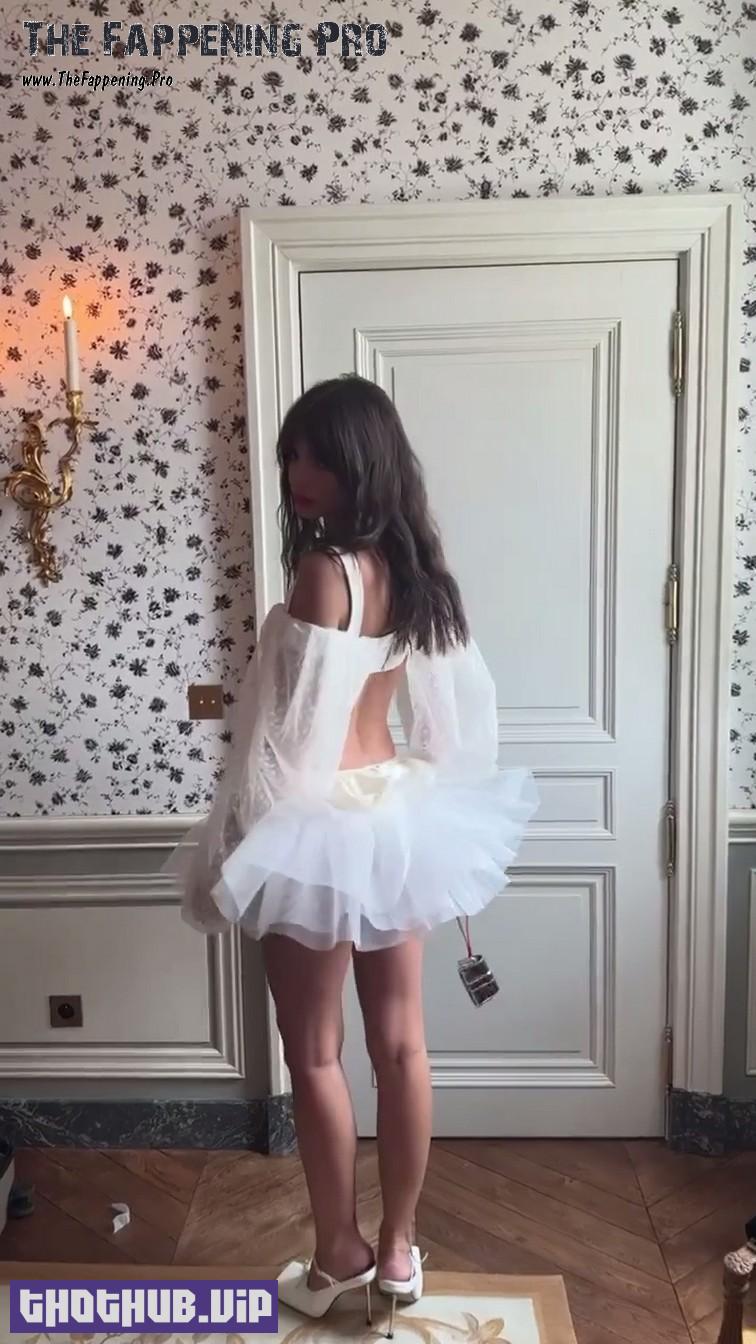 1704751154 375 Emily Ratajkowski Sexy In White At Le Chouchou Jacquemus Fashion