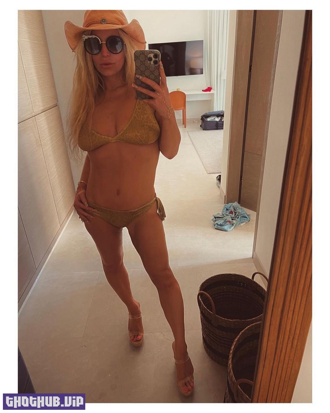 Jessica Simpson Bikini Selfie