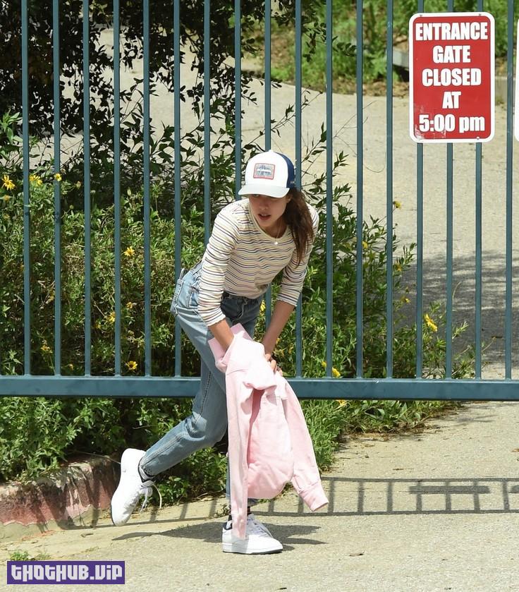 1707035259 808 Sisters Qualley And Andie MacDowell Walking In Closed Park 40
