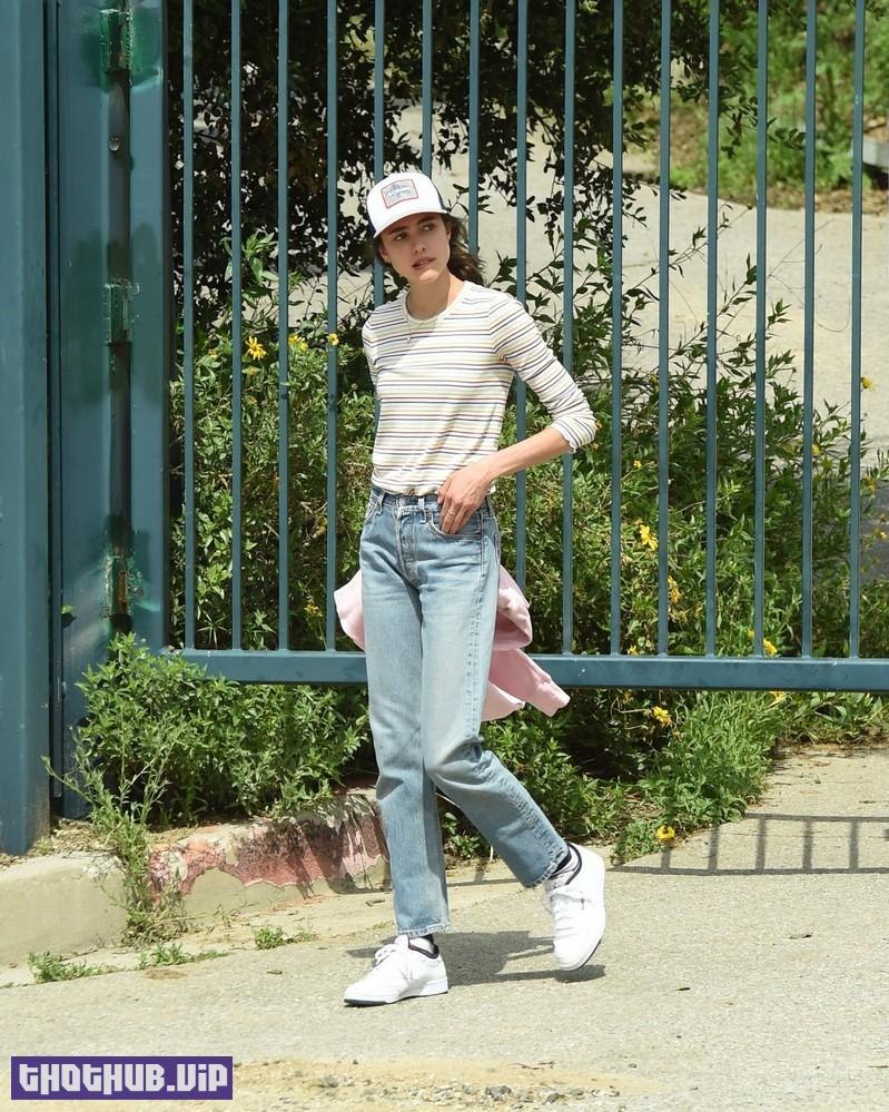 1707035261 72 Sisters Qualley And Andie MacDowell Walking In Closed Park 40